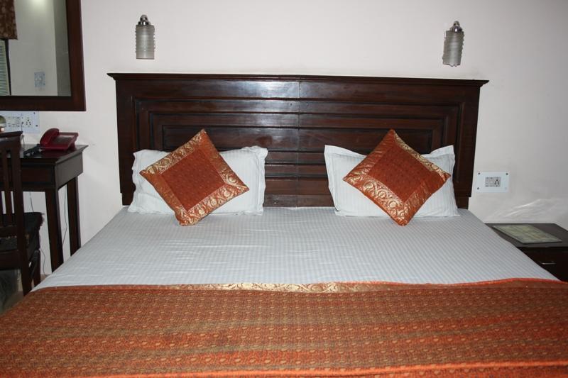 Jeraths Villa Bed And Breakfast Дели Экстерьер фото