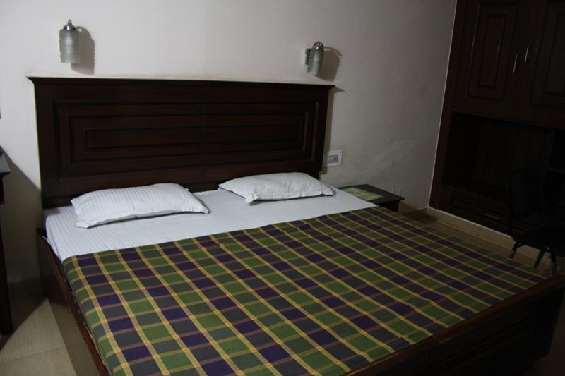 Jeraths Villa Bed And Breakfast Дели Экстерьер фото