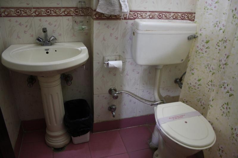 Jeraths Villa Bed And Breakfast Дели Экстерьер фото
